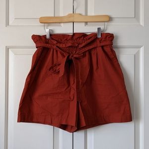 Uniqlo high-waisted paperbag tiewaist shorts in red-rust colour